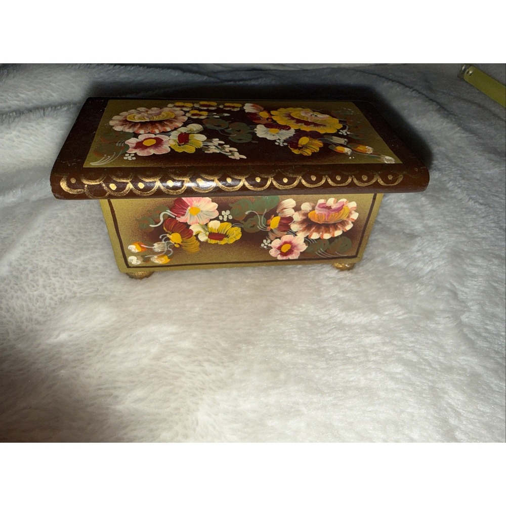 Vintage Hand Painted Wood Trinkets Box Norwegian Rosemaled Folk Art